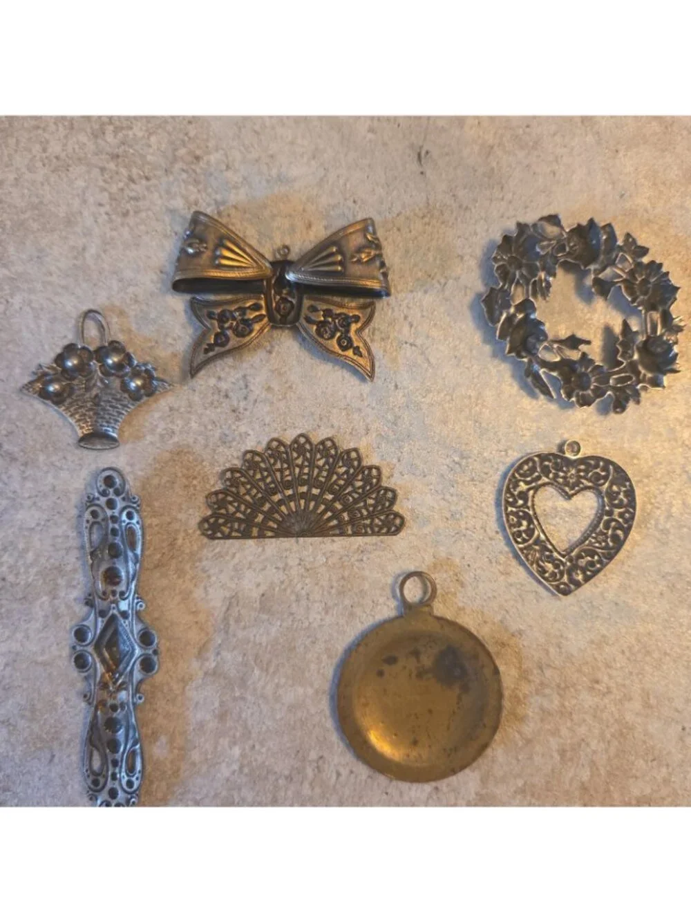 23 Assorted Charms Silver & Gold Toned Floral Hearts Bows Fan for Jewelry Making